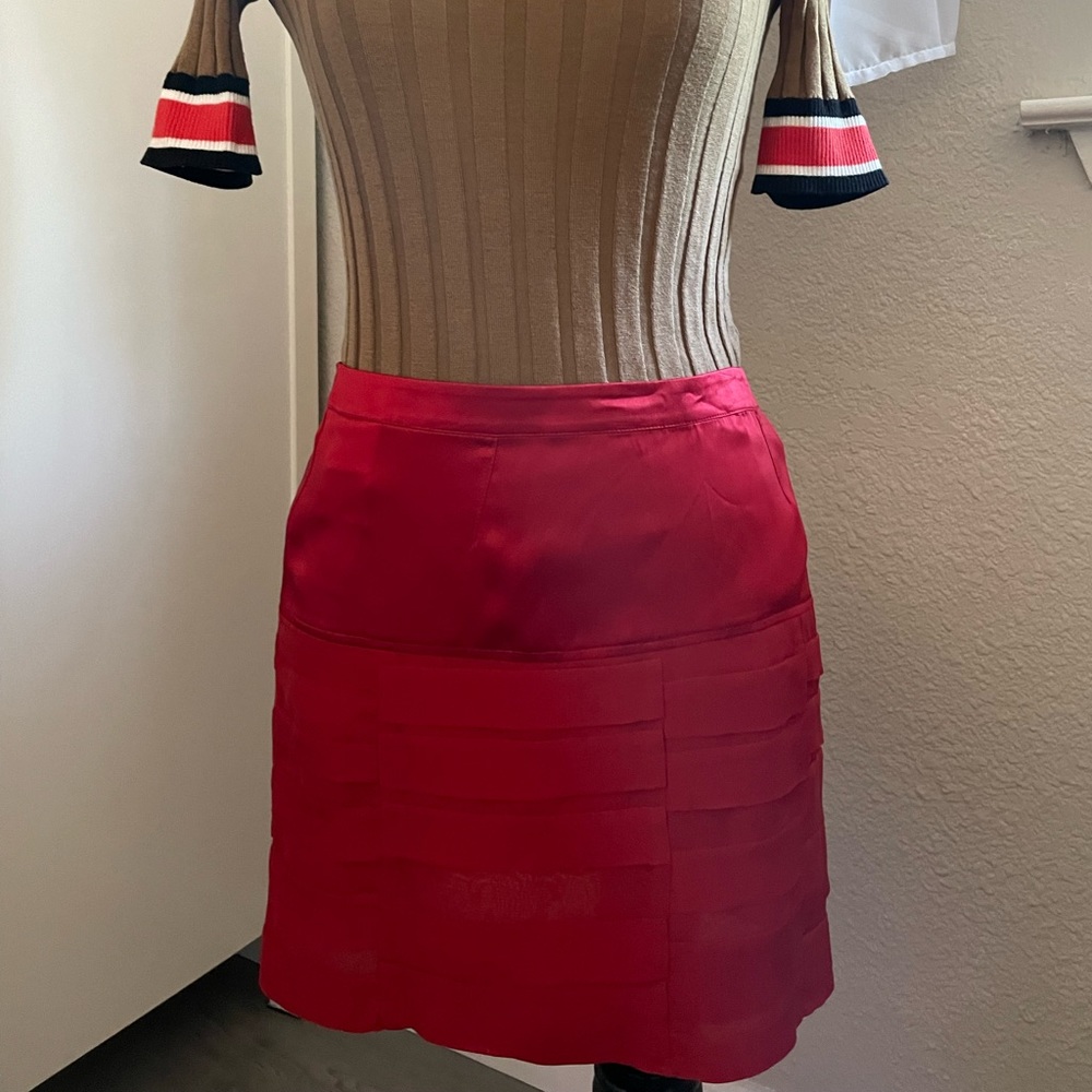 CNC International red silk and crepe mini skirt size 40